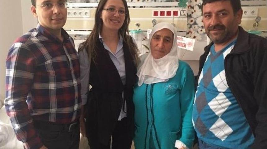 Karnından 25 -30 Santimlik Ur &Ccedil;ıktı