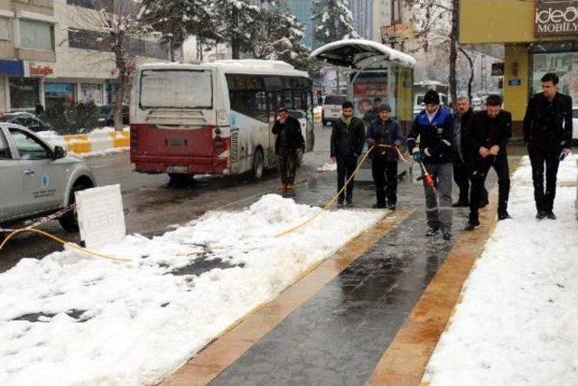 Bingöl'de 278 Köy Yolu Ulaşıma Kapandı