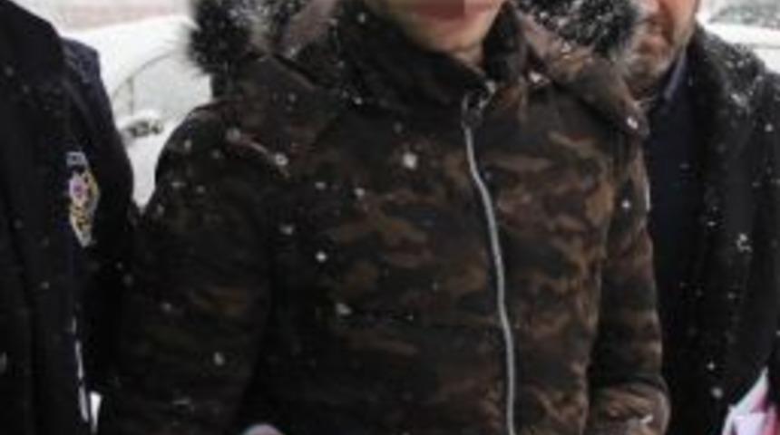 Sokağa &Ccedil;işini Yapanı Uyaranı Ağır Yaralayan Gen&ccedil; Tutuklandı