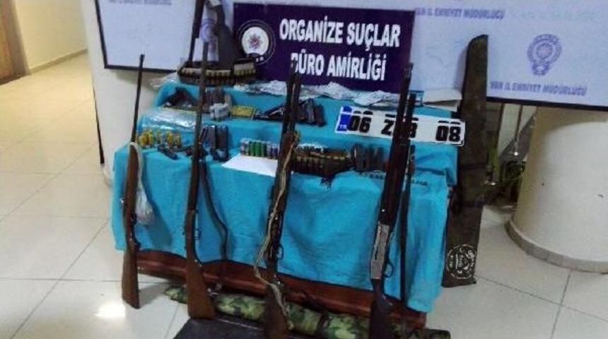 Van&rsquo;Da Polis Ve Mit'ten Ortak Operasyon