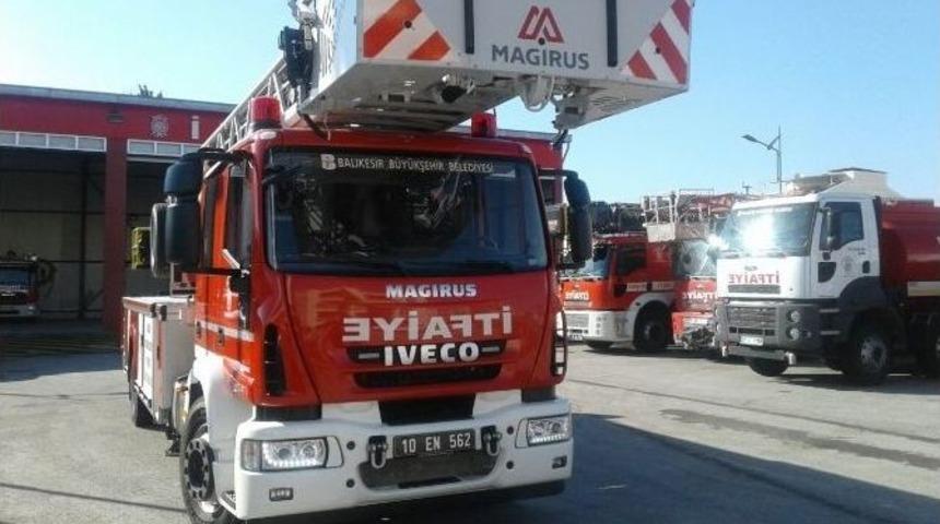 B&uuml;y&uuml;kşehir&rsquo;den Bandırma&rsquo;ya 42 Metrelik İtfaiye Aracı