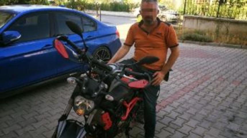 Oğlunu Hastaneye G&ouml;t&uuml;r&uuml;rken, Kapka&ccedil;&ccedil;ıları Yakaladı