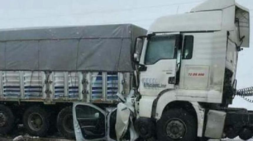 Şanlıurfa&rsquo;Da 30 Ara&ccedil;lı Zincirleme Kaza: 33 Yaralı (2)