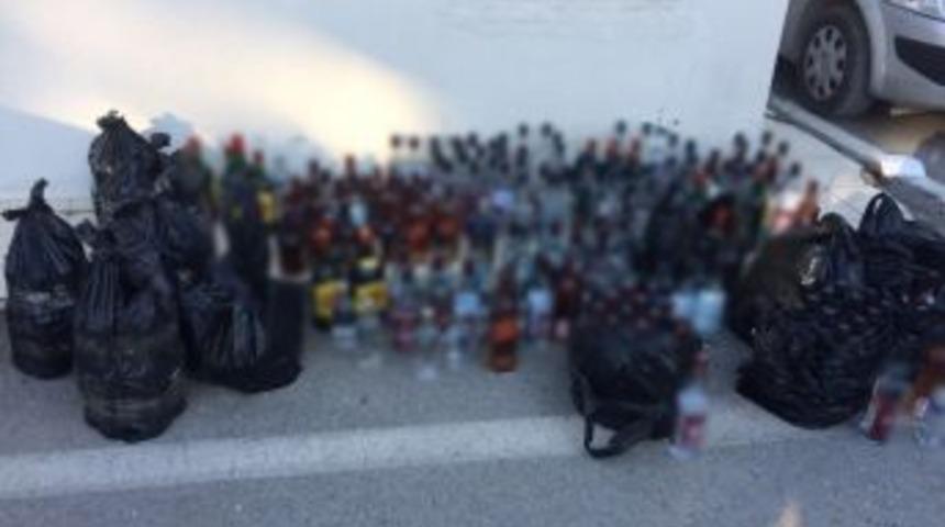 Polis Zulayı Patlattı: 600 Şişe Ka&ccedil;ak İ&ccedil;ki Ve 7 Bin 500 Paket Ka&ccedil;ak Sigara Ele Ge&ccedil;irildi