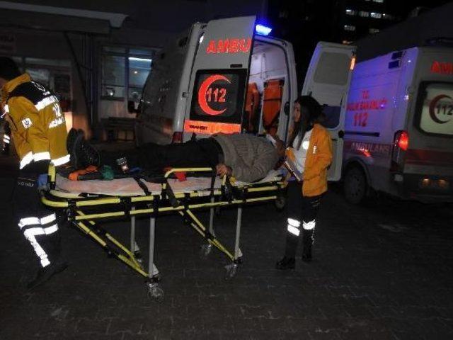 Çorum da Iki Otomobil Çarpıştı: 10 Yaralı 1