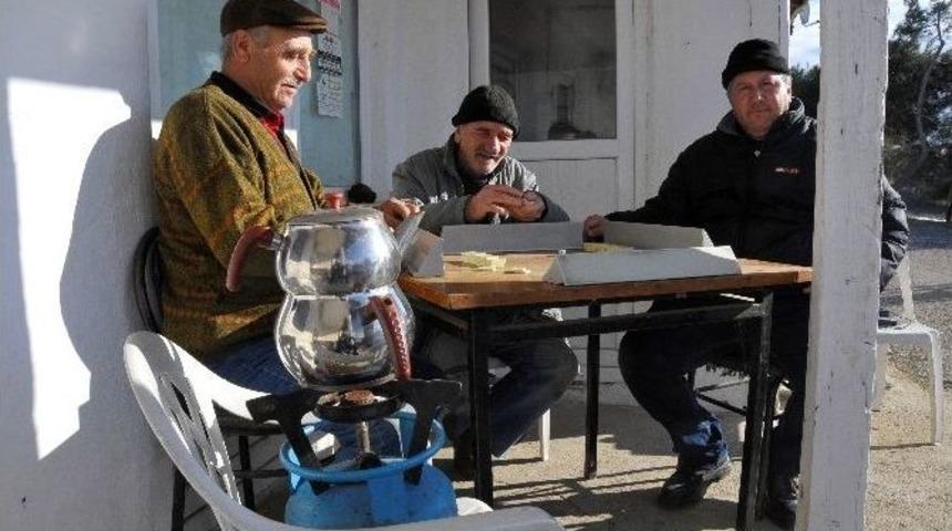 Kışın Köyün Nüfusu 17’ye Düşüyor