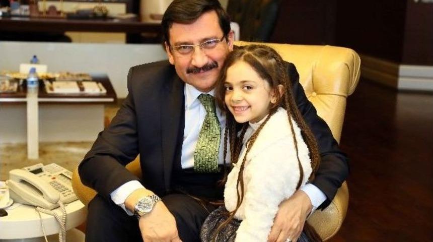 Suriyeli Bana Alabed, Başkan Ak&rsquo;ı Ziyaret Etti