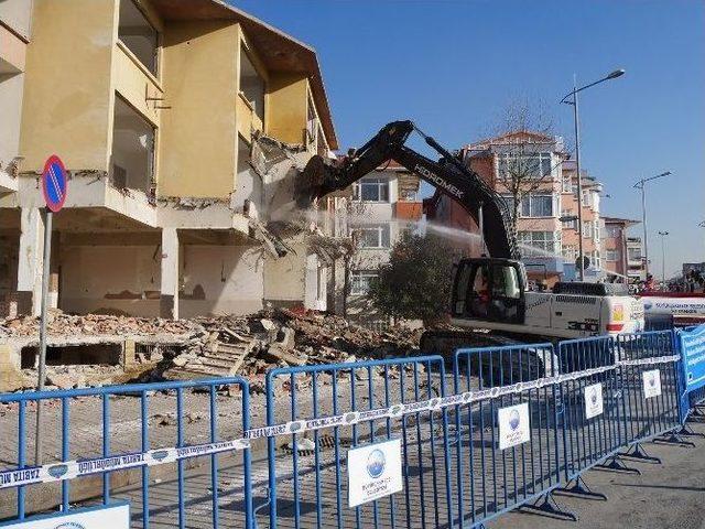 Başkan Hasan Akgün: “ya Riskli Binaları Yıkacağız Ya Da Yüz Binlerce Mezar Kazacağız”