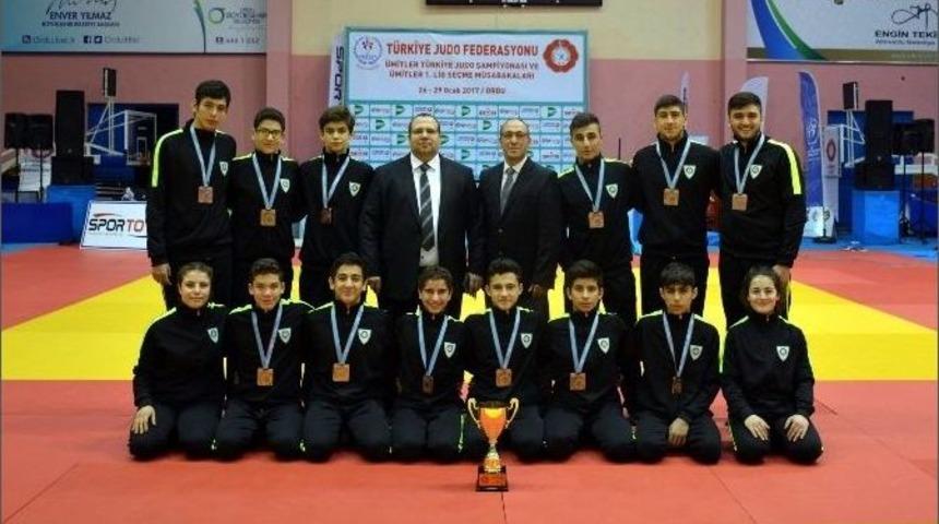 B&uuml;y&uuml;kşehirli Judoculardan T&uuml;rkiye Derecesi