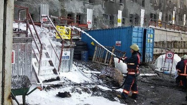 (özel Haber) Şişli’de Hastane Ek Bina İnşaatında Korkutan Yangın