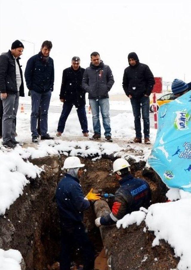 Dicle Elektrik’te Kış Mesaisi Sürüyor