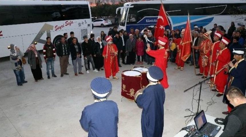 Antalya&rsquo;da Asker Adayları Mehter Takımıyla Uğurlandı