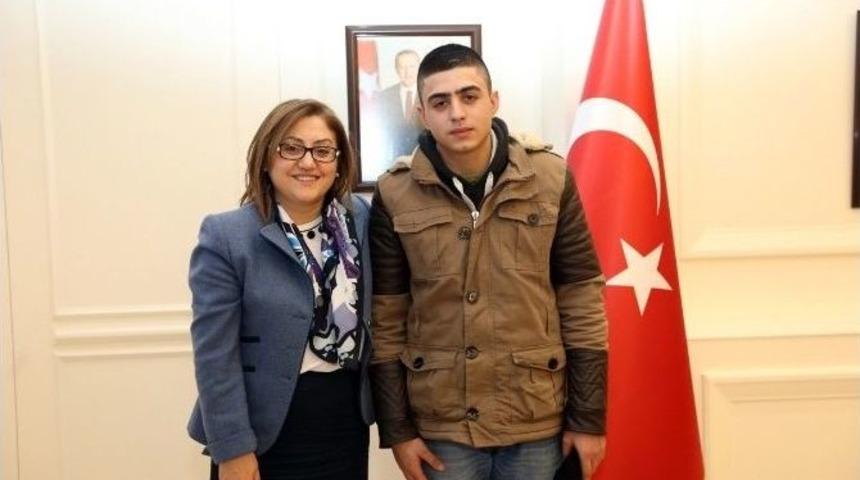 Uyuşturucudan Kurtulan Gen&ccedil; Askere Uğurlandı