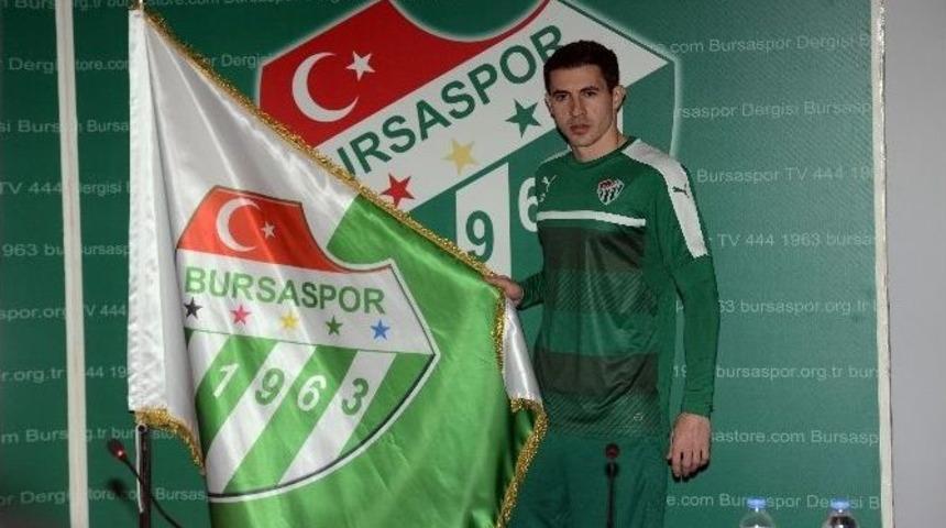 Bursaspor Ara Transferde 3 İsmi Kadrosuna Kattı