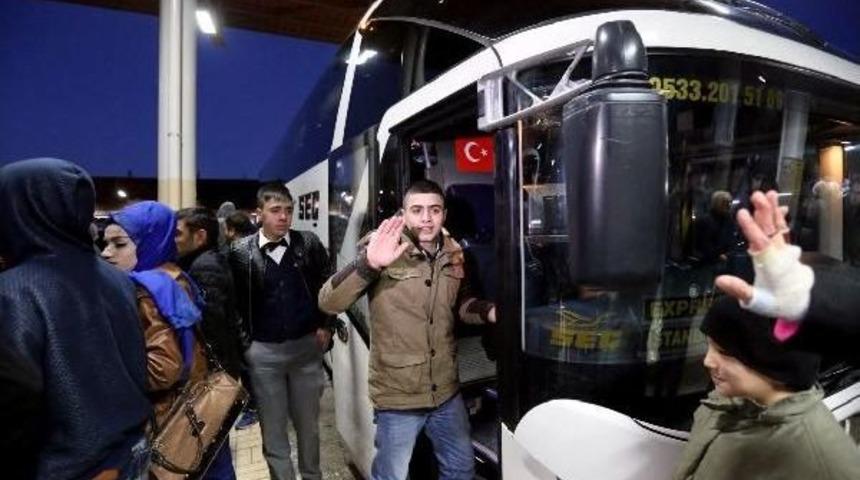 Uyuşturucudan Kurtulan Genç Askere Uğurlandı