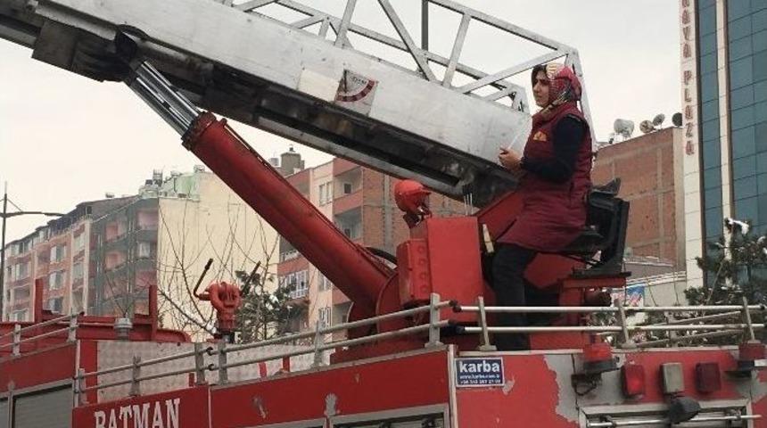 Batman&rsquo;ın İlk Ve Tek Kadın İtfaiyecisi