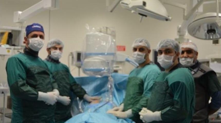 Iğdır&rsquo;da Kapalı B&ouml;brek Taşı Ameliyatı