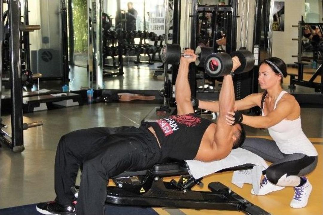 D&uuml;nya Şampiyonasına Eşi Hazırlıyor