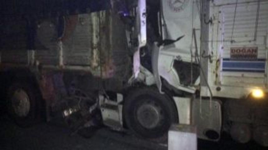 Bolu&rsquo;da Trafik Kazası 2 &Ouml;l&uuml;, 2 Yaralı