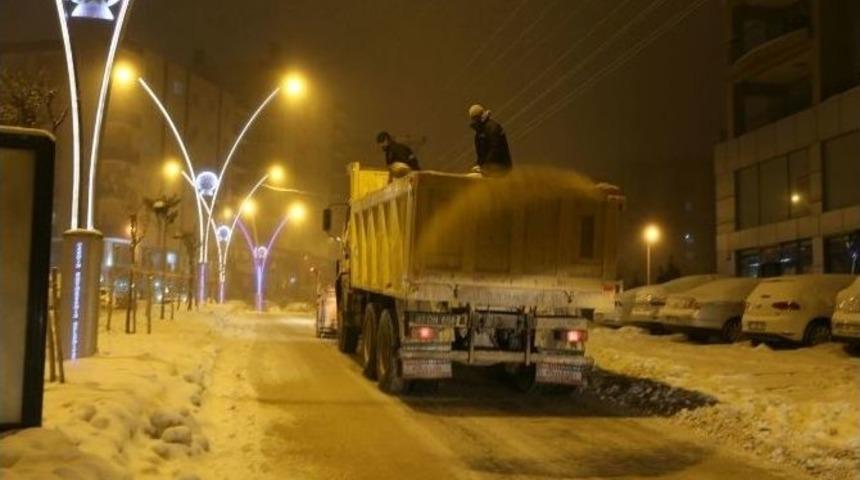 Mardin&rsquo;de Hastaların İmdadına Paletli Ambulanslar Yetişiyor
