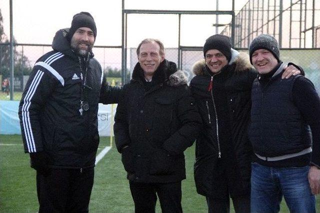 Karab&uuml;kspor, Beşiktaş Hazırlıklarına Antalya&rsquo;da Başladı 1