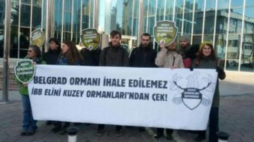 Hali&ccedil;-Kemerburgaz Dekovili I&ccedil;in I&ccedil;eride Ihale, Dışarıda Protesto