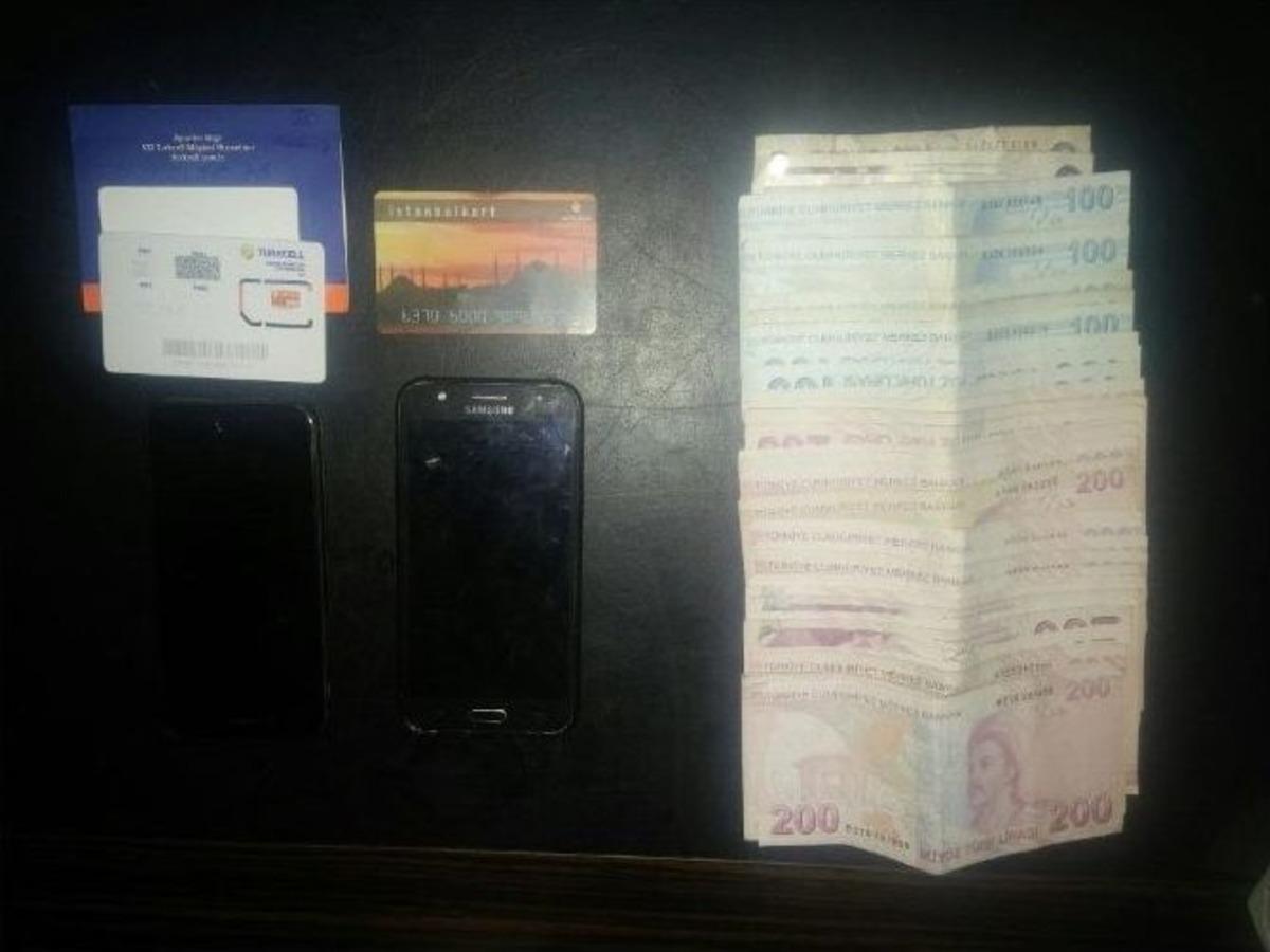 Kartal Metro &Ccedil;ıkışında Deaş Ş&uuml;phesiyle Bir Şahıs G&ouml;zaltına Alındı