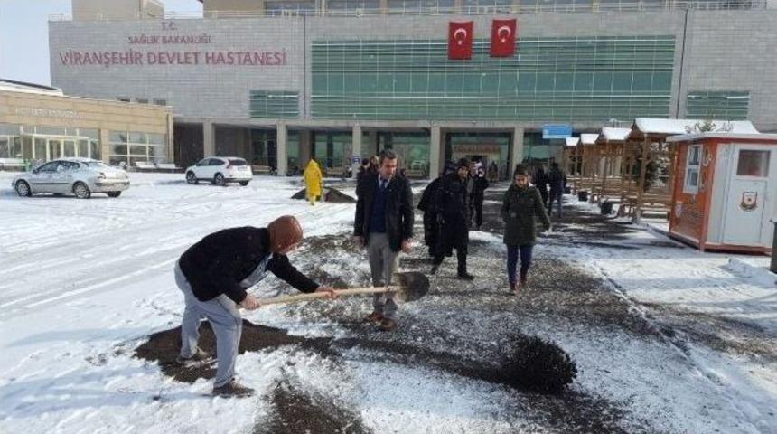 Başlık Baş Hekim Erkan&rsquo;da Kar Mesaisi