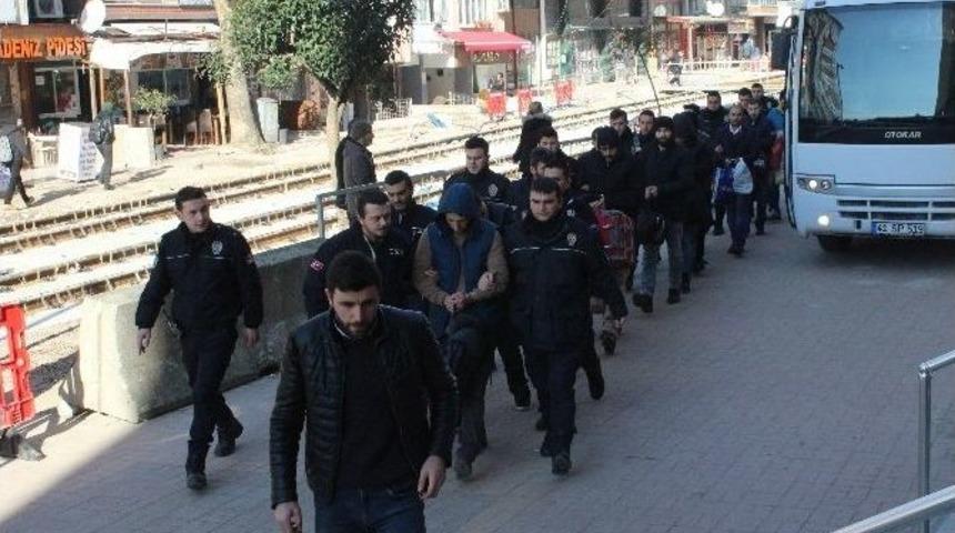 Kocaeli&rsquo;de Fet&ouml; Operasyonunda 11 Polis Memuru Adliye Sevk Edildi
