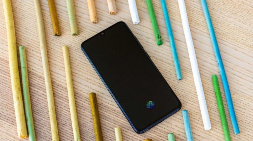 Apple&rsquo;ın yapamadığını o  yaptı!