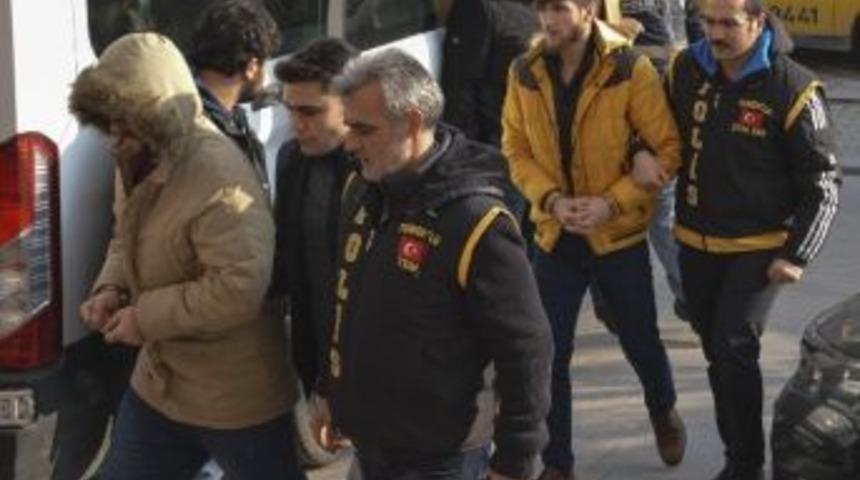 Fet&ouml;&rsquo;n&uuml;n &rsquo;ışık Evleri&rsquo; Operasyonunda 3 Tutuklama