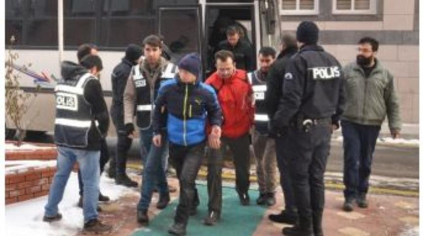 Fet&ouml;&rsquo;n&uuml;n Askeri Okul Yapılanması Soruşturmasında 8 Kişi Tutuklandı