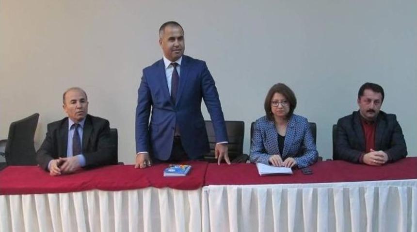 Biga Milli Eğitim M&uuml;d&uuml;r&uuml; Okul M&uuml;d&uuml;rleriyle Bir Araya Geldi