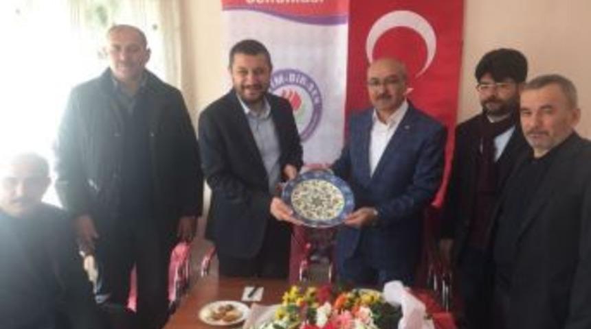 A&ccedil;ıkg&ouml;z, &ldquo;sendikalarımız G&uuml;&ccedil;l&uuml; T&uuml;rkiye İstiyor&rdquo; Dedi