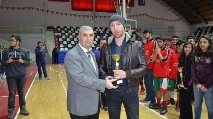 Basketbolda &Ouml;d&uuml;l T&ouml;reni Yapıldı