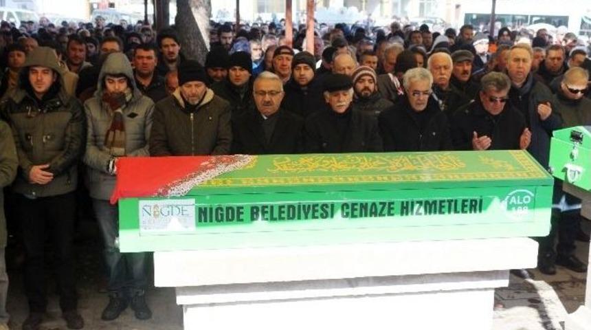 Tomografi Sırasında &Ouml;len &Ouml;ğretmen Ebediyete Uğurlandı