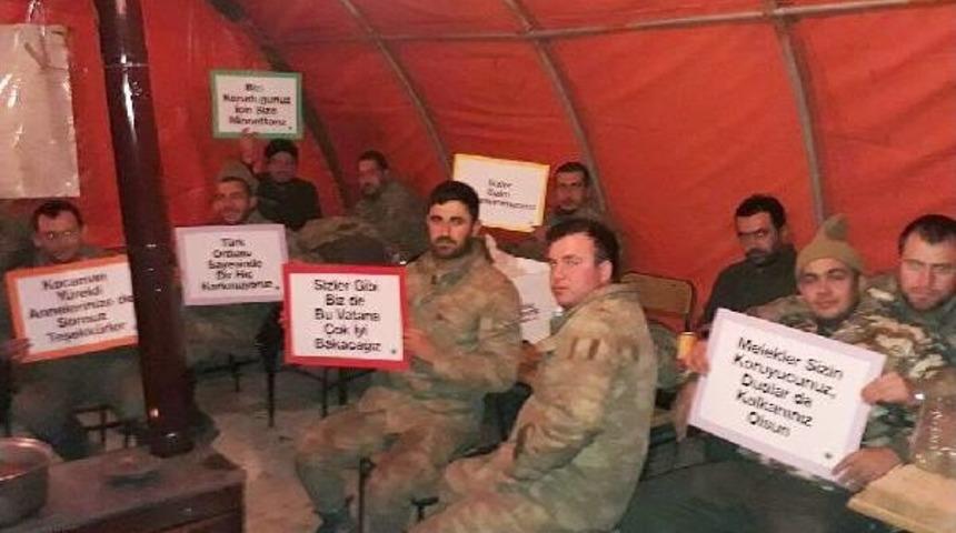 Fırat Kalkanı'na Katılan Askerlerden &Ccedil;ocukların Mektuplarına Cevap