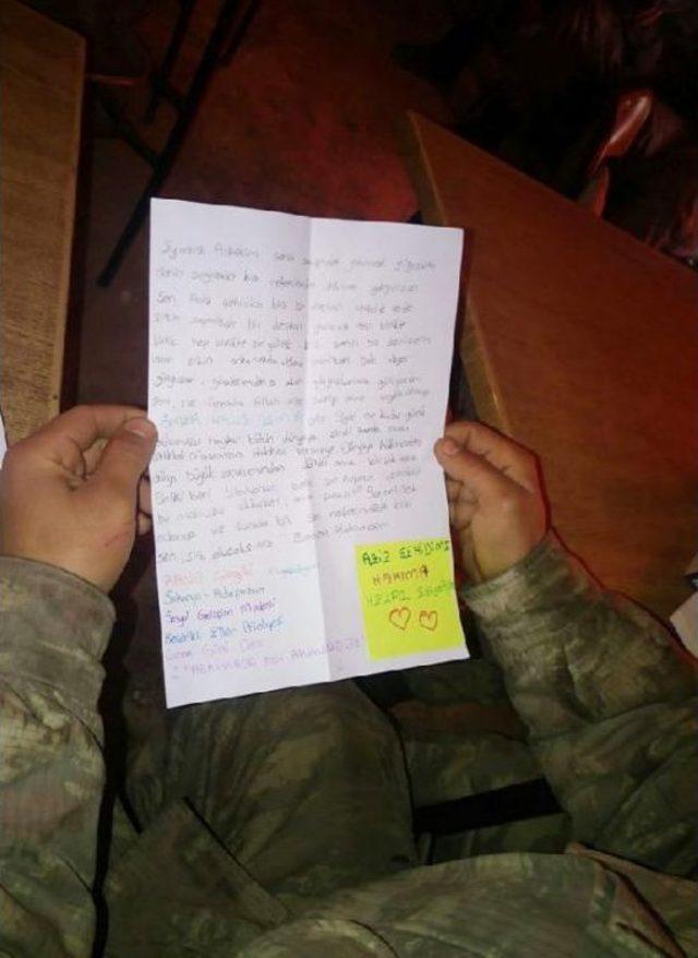 Fırat Kalkanı na Katılan Askerlerden &Ccedil;ocukların Mektuplarına Cevap 2