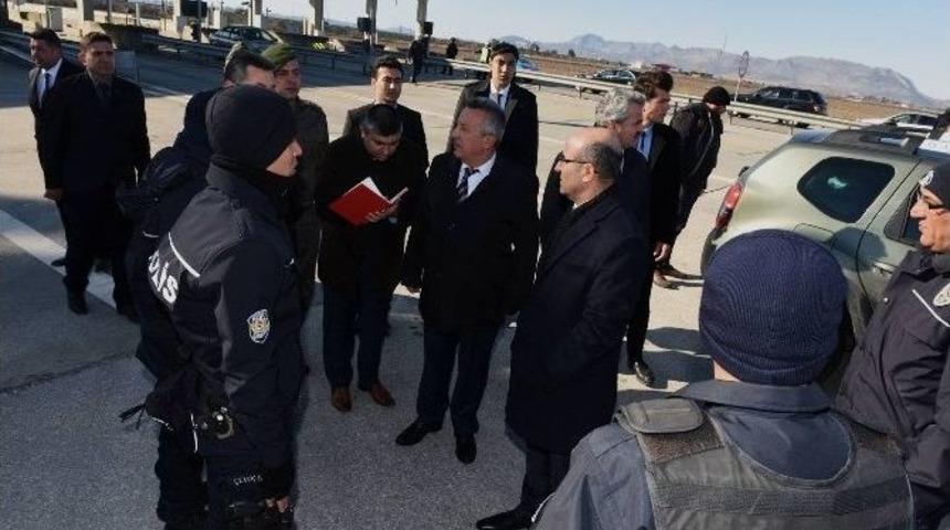 Vali Demirtaş, Polis Uygulama Noktalarını Denetledi