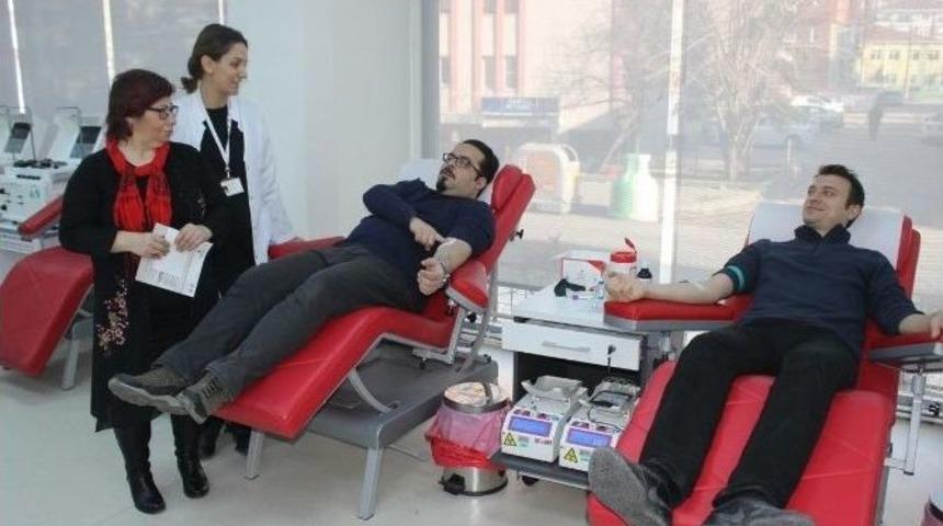Kızılay Kan Bağış Merkezi Yenilenen Yerinde Bağış&ccedil;ılarını Bekliyor