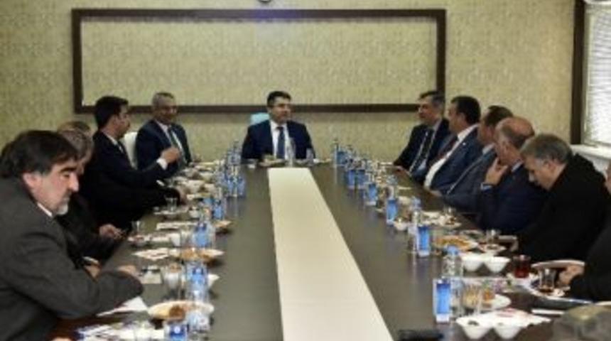 Kelkit Tarıma Dayalı İhtisas Organize Sanayi B&ouml;lgesine 300 Kişi M&uuml;racaat Etti