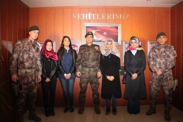 Şehit Yakını Ve Öğrencilerden Polise Mektupla Destek