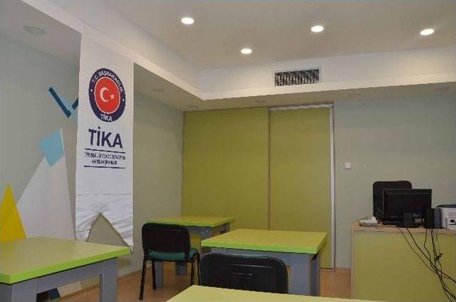 Tika, Karadağ’da Kimsesiz Çocukları Unutmadı