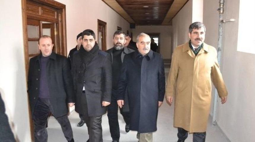 Başkan Asya Yeni Hizmet Binasını Gezdi