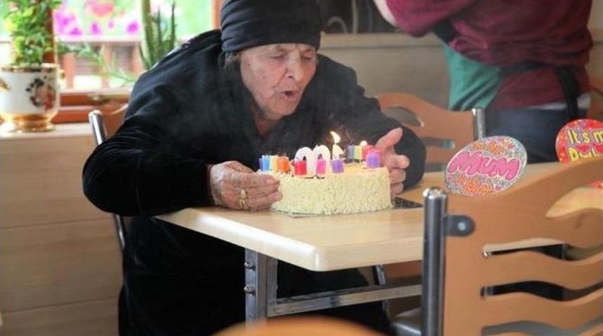 T&uuml;rkiye&rsquo;nin En Yaşlı Se&ccedil;meni İngiltere&rsquo;de Hayata G&ouml;zlerini Yumdu