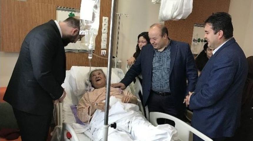 Yatan Hastalarla Bir Araya Geldiler