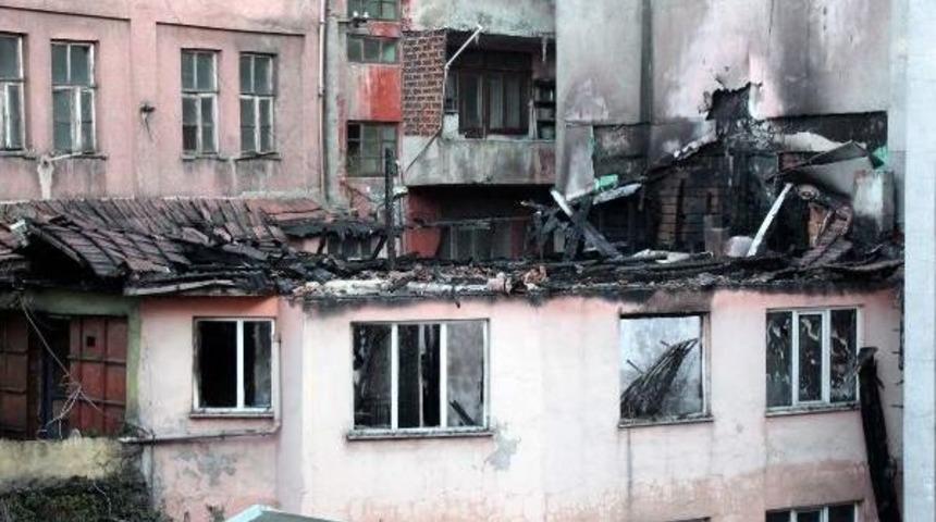 Zonguldak'ta Yangın: 1 &Ouml;l&uuml; (2)