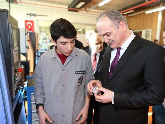 Bakan &Ouml;zl&uuml;: &ldquo;t&uuml;rkiye&rsquo;deki A&ccedil;ık Teknoloji A&ccedil;ığıdır&rdquo; 1