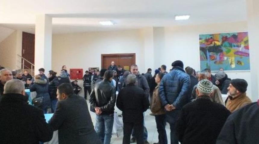 Tekirdağ’Da Pazarcı Esnafı Meclis Toplantısını Bastı