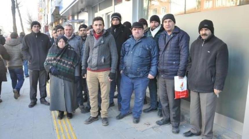 Toki'den Ev I&ccedil;in 4 G&uuml;nd&uuml;r Banka &Ouml;n&uuml;nde Bekleyenler Şokta